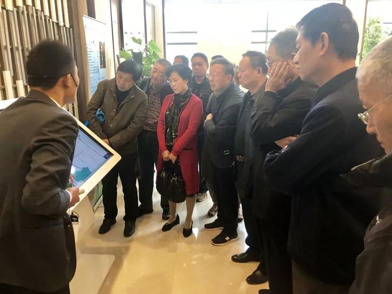 市教育局各区退教协理事长莅临Kaiyun官方网站登录入口·有伴社区