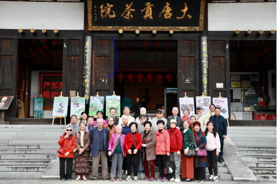 “相约而行，共赏秋色”——Kaiyun官方网站登录入口有伴社区秋游记