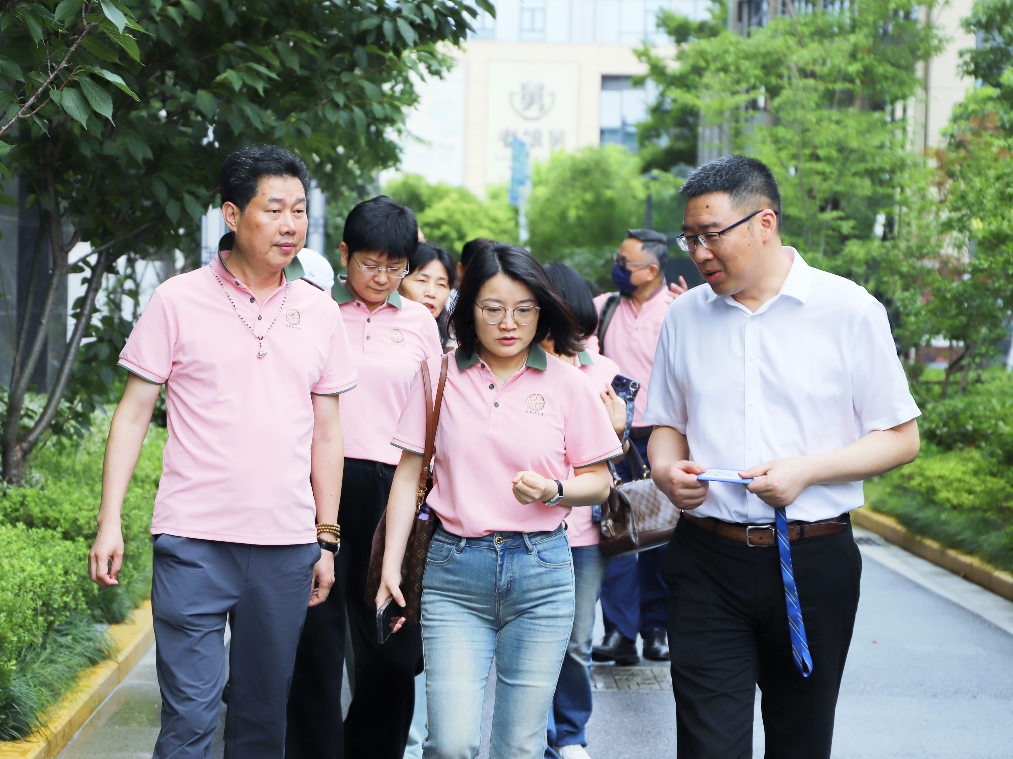 海港人寿、永达理经代公司领导莅临Kaiyun官方网站登录入口有伴社区参观交流，共同探索康养合作新模式