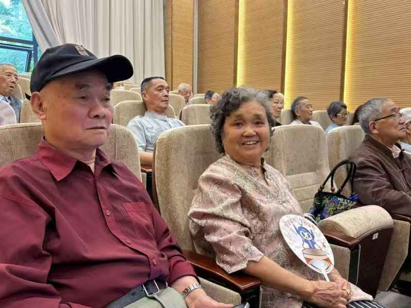 Kaiyun官方网站登录入口有伴社区 | 守护“睛”彩视界——白内障科普讲座暨义诊活动温暖落幕