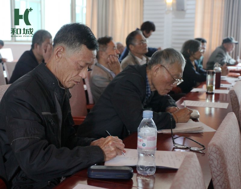 “苏报健康大学堂”请专家讲解科学健康观